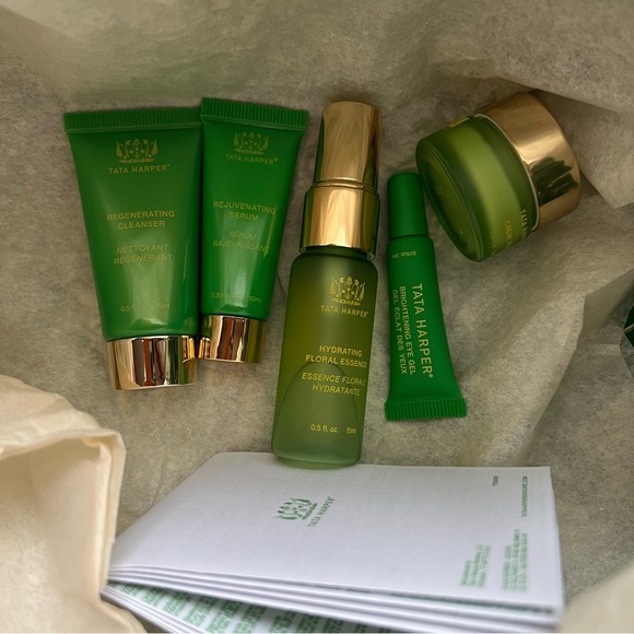 2025 Tata’s Cyber Week Gift Set - Picture 6 of 9